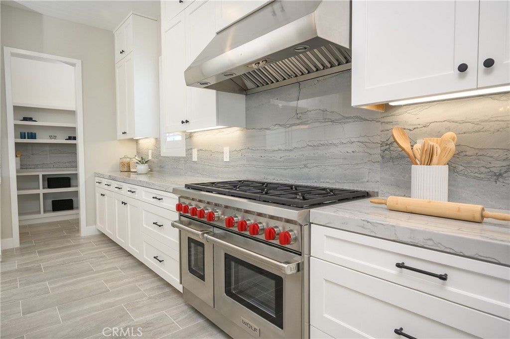 13073 Edgware Drive