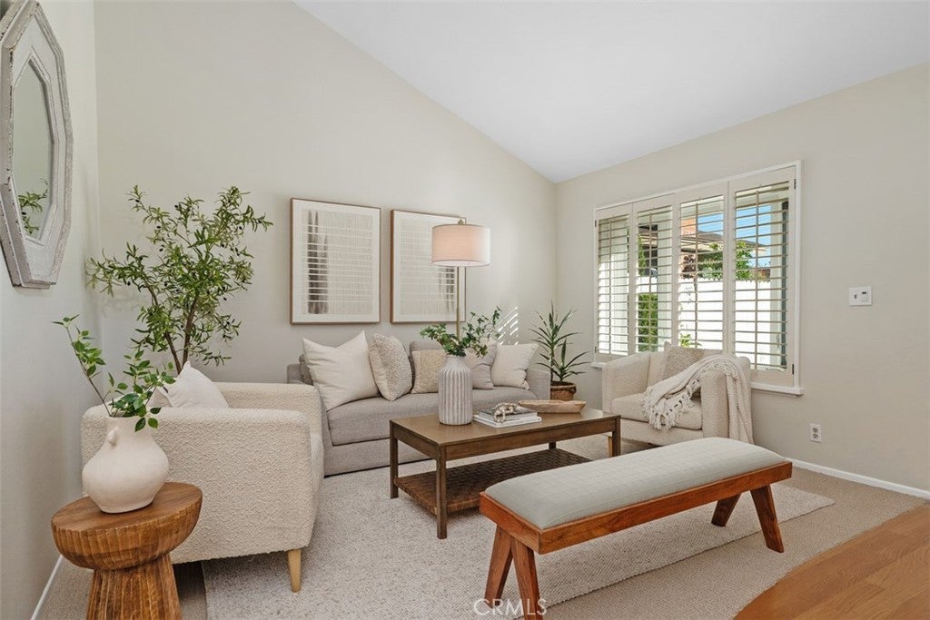 4571 El Rancho Verde Drive