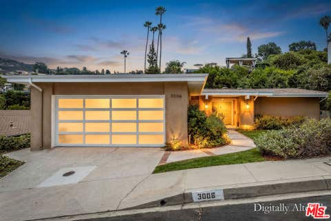 Photo of 3006 Dona Nenita Place, Studio City, CA 91604 (MLS # 26845341)