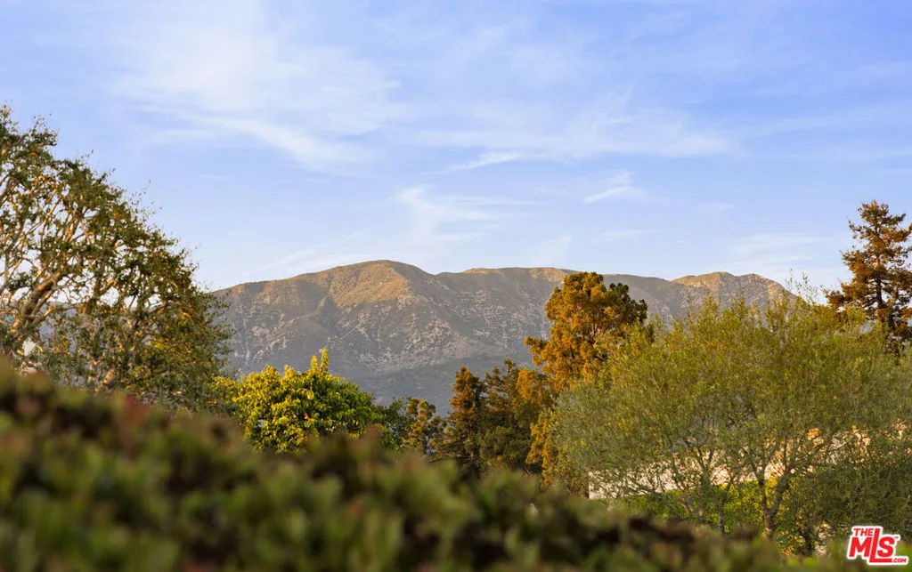 Santa Barbara, California 93108, United States, 4 Bedrooms Bedrooms, ,6 BathroomsBathrooms,Residential,Active,165167