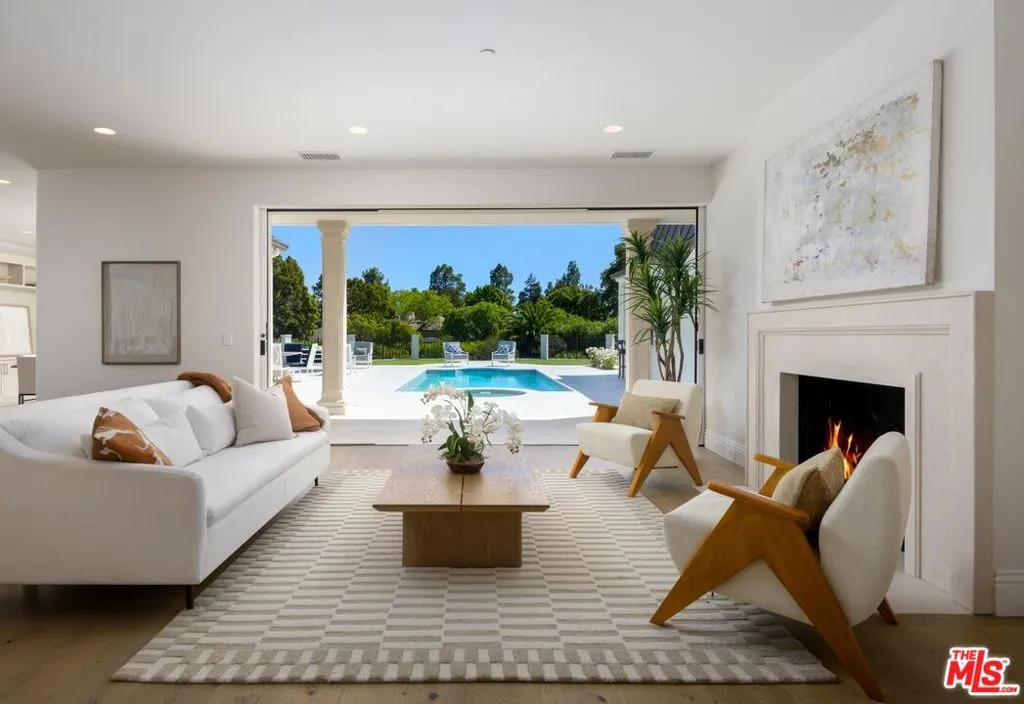 Santa Barbara, California 93108, United States, 4 Bedrooms Bedrooms, ,6 BathroomsBathrooms,Residential,Active,165167