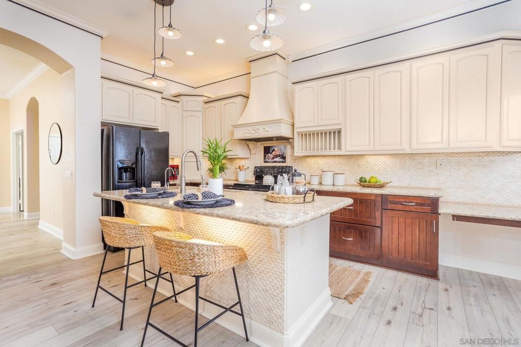 listing image 130728095362149013621