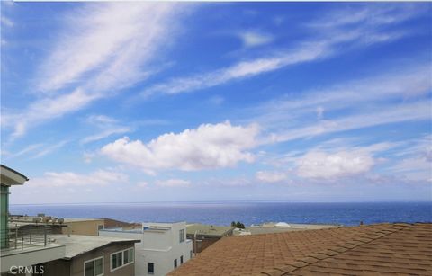Photo of 229 Marine Place Pl, Manhattan Beach, CA 90266 (MLS # SB25199853)