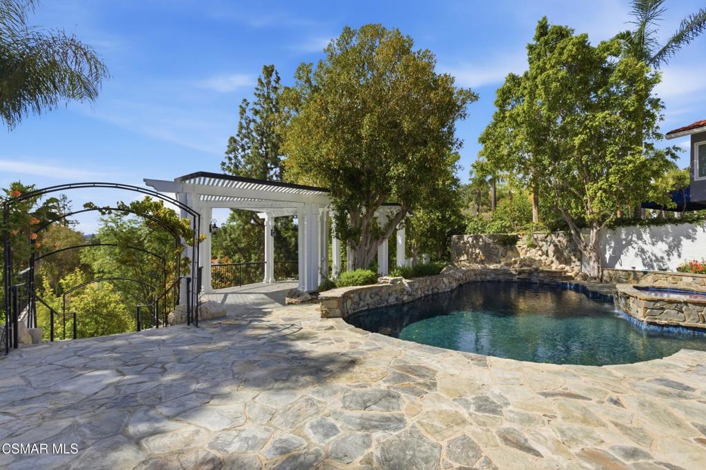 Woodland Hills, California, 91367, United States, 7 Bedrooms Bedrooms, ,6 BathroomsBathrooms,Residential,Active,2041561