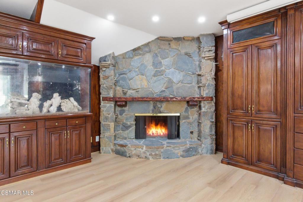 Woodland Hills, California, 91367, United States, 7 Bedrooms Bedrooms, ,6 BathroomsBathrooms,Residential,Active,2041561
