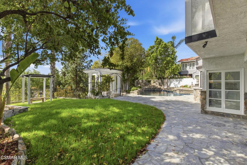 Woodland Hills, California, 91367, United States, 7 Bedrooms Bedrooms, ,6 BathroomsBathrooms,Residential,Active,2041561