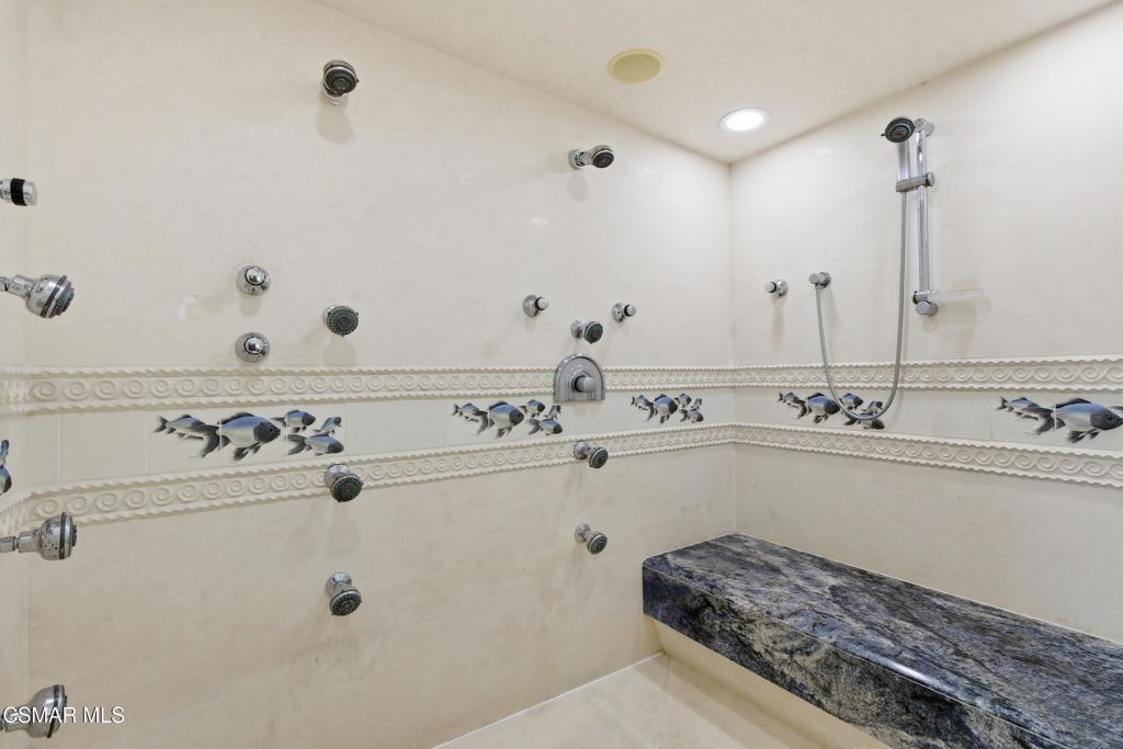 Woodland Hills, California, 91367, United States, 7 Bedrooms Bedrooms, ,6 BathroomsBathrooms,Residential,Active,2041561