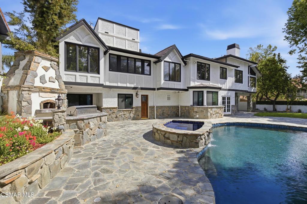 Woodland Hills, California, 91367, United States, 7 Bedrooms Bedrooms, ,6 BathroomsBathrooms,Residential,Active,2041561