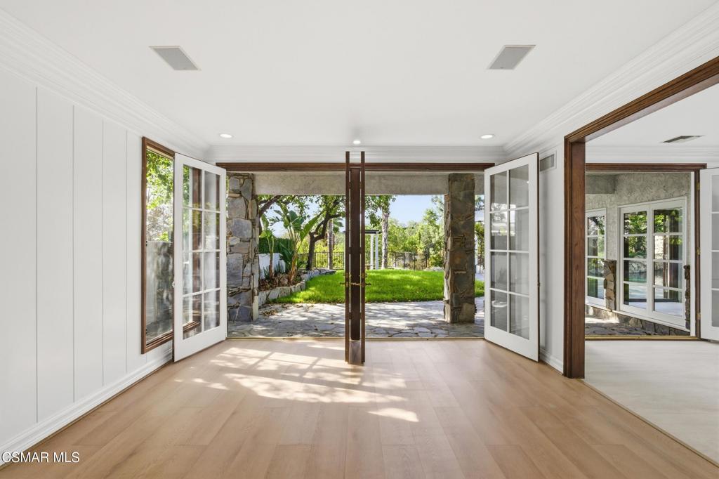 Woodland Hills, California, 91367, United States, 7 Bedrooms Bedrooms, ,6 BathroomsBathrooms,Residential,Active,2041561