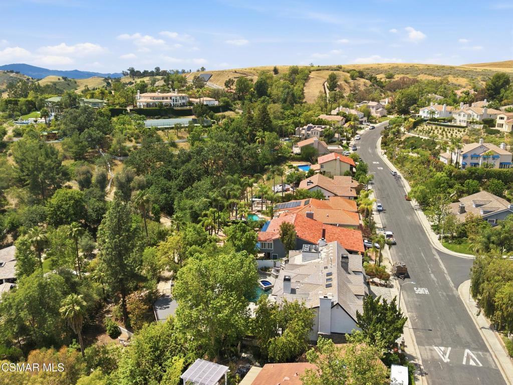 Woodland Hills, California, 91367, United States, 7 Bedrooms Bedrooms, ,6 BathroomsBathrooms,Residential,Active,2041561
