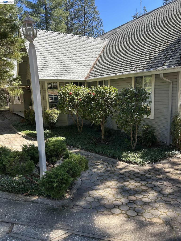 5992 Timber Ridge