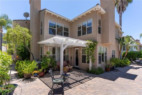 Tiny photo for 7371 Westcliff Dr, West Hills, CA 91307 (MLS # SR26060839)