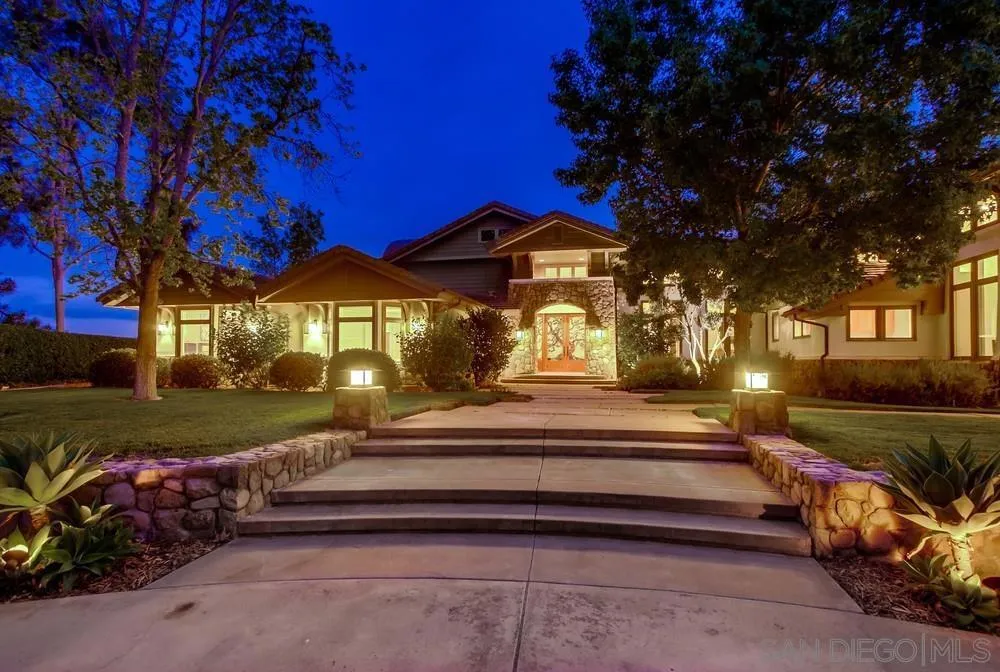 Poway, California 92064, United States, 4 Bedrooms Bedrooms, ,5 BathroomsBathrooms,Residential,Active,177430