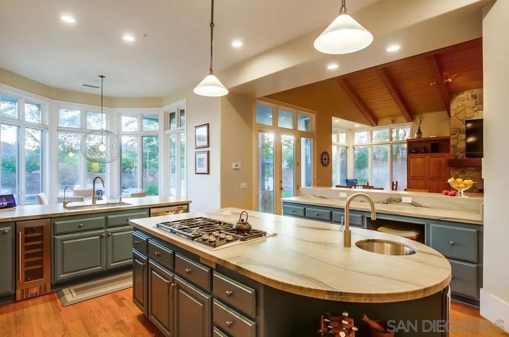 Poway, California 92064, United States, 4 Bedrooms Bedrooms, ,5 BathroomsBathrooms,Residential,Active,177430