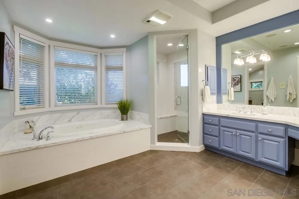 Poway, California 92064, United States, 4 Bedrooms Bedrooms, ,5 BathroomsBathrooms,Residential,Active,177430