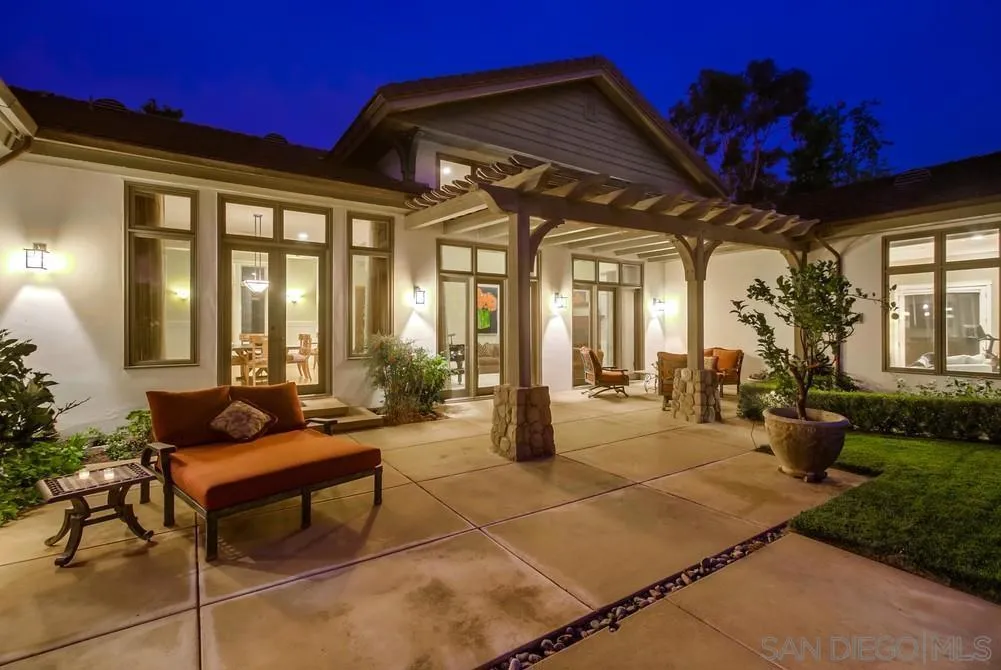 Poway, California 92064, United States, 4 Bedrooms Bedrooms, ,5 BathroomsBathrooms,Residential,Active,177430