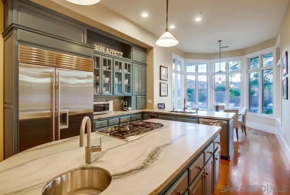 Poway, California 92064, United States, 4 Bedrooms Bedrooms, ,5 BathroomsBathrooms,Residential,Active,177430