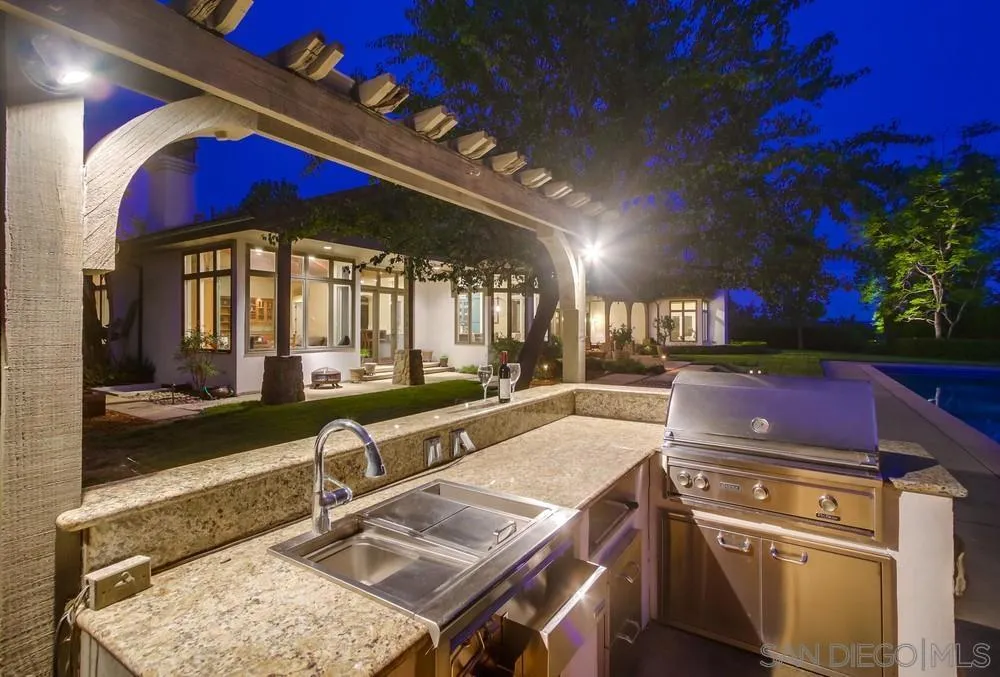 Poway, California 92064, United States, 4 Bedrooms Bedrooms, ,5 BathroomsBathrooms,Residential,Active,177430