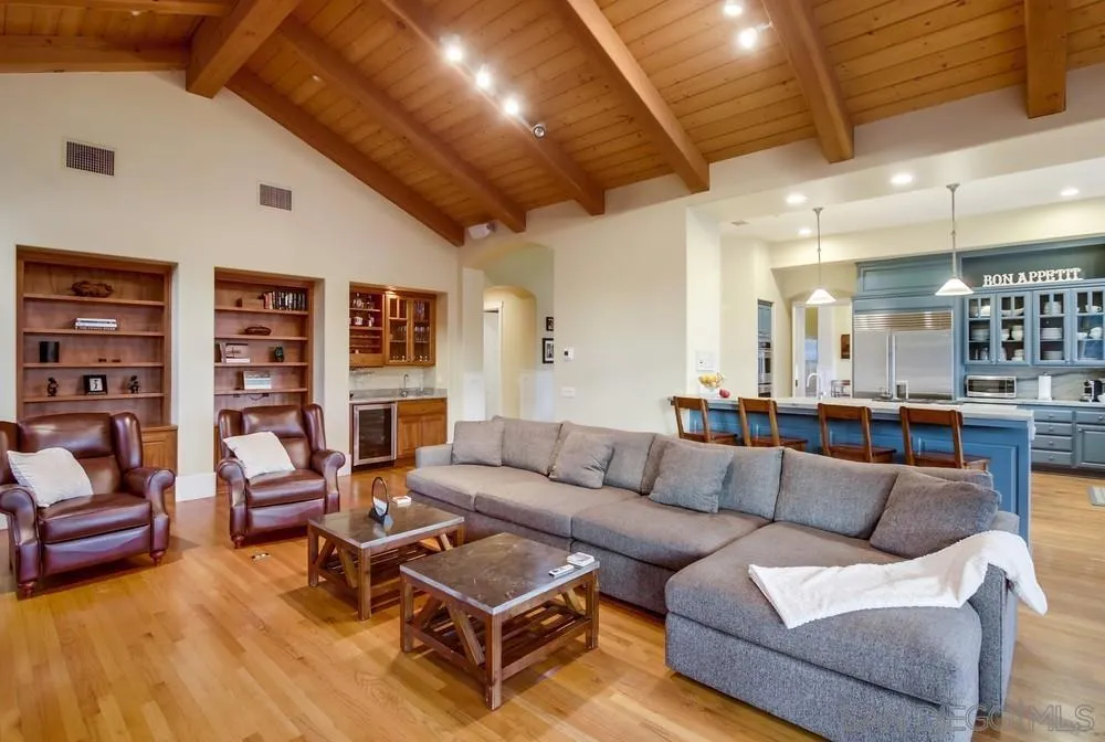 Poway, California 92064, United States, 4 Bedrooms Bedrooms, ,5 BathroomsBathrooms,Residential,Active,177430