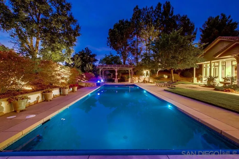 Poway, California 92064, United States, 4 Bedrooms Bedrooms, ,5 BathroomsBathrooms,Residential,Active,177430