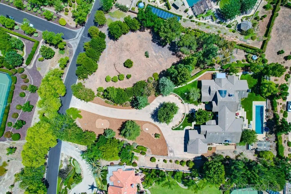 Poway, California 92064, United States, 4 Bedrooms Bedrooms, ,5 BathroomsBathrooms,Residential,Active,177430