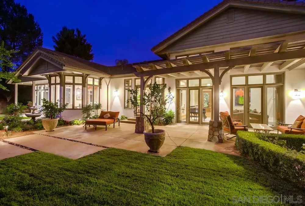 Poway, California 92064, United States, 4 Bedrooms Bedrooms, ,5 BathroomsBathrooms,Residential,Active,177430