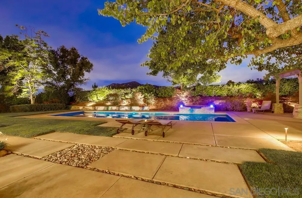 Poway, California 92064, United States, 4 Bedrooms Bedrooms, ,5 BathroomsBathrooms,Residential,Active,177430