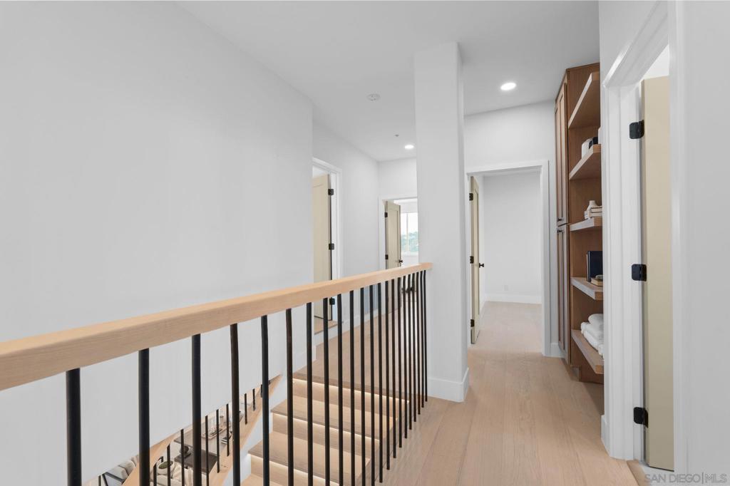 Del Mar - Residential