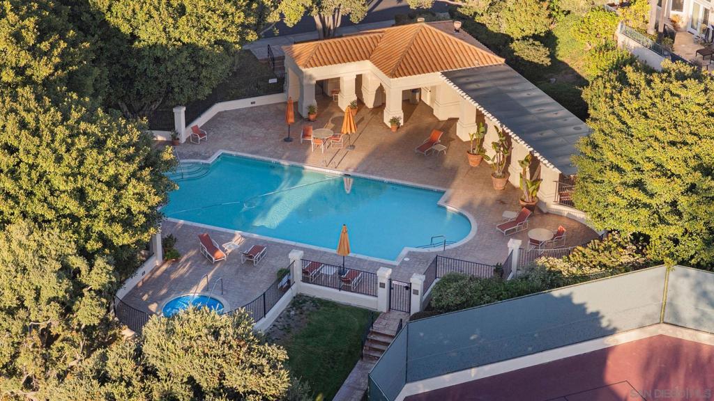 Del Mar - Residential