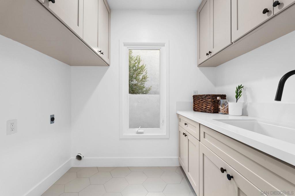 Del Mar - Residential