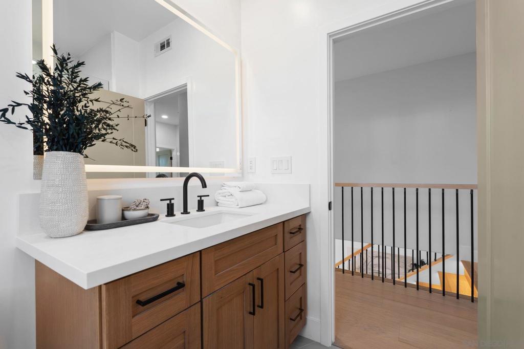 Del Mar - Residential