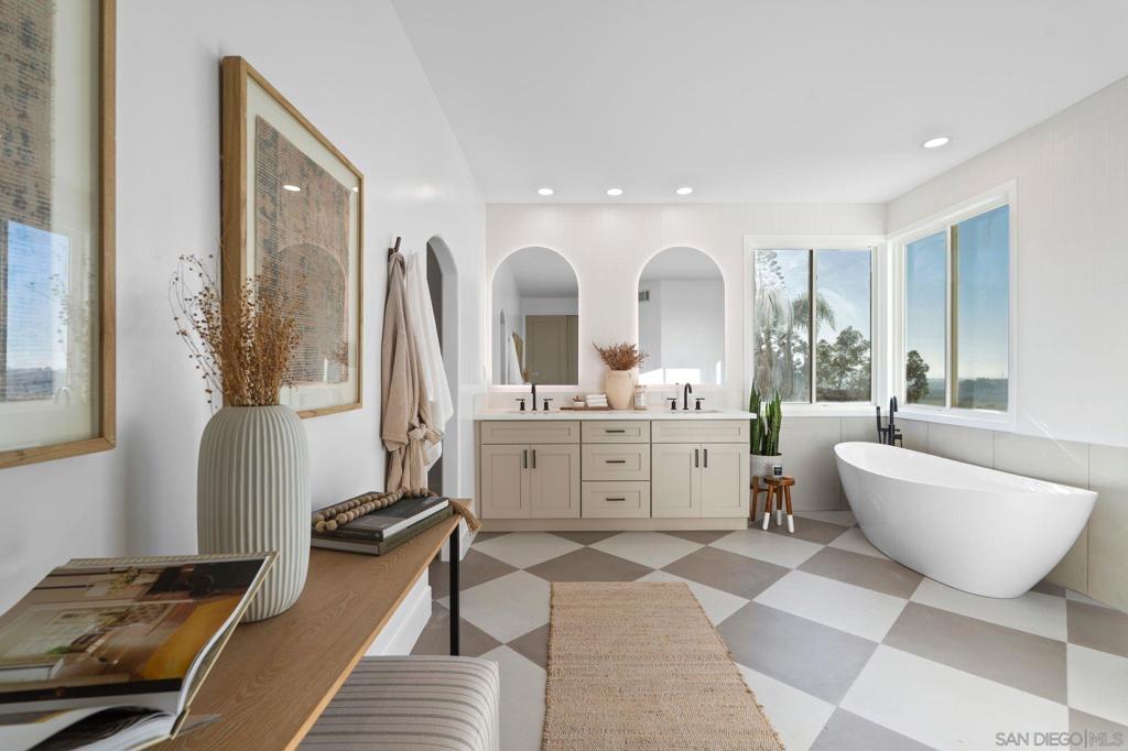 Del Mar - Residential