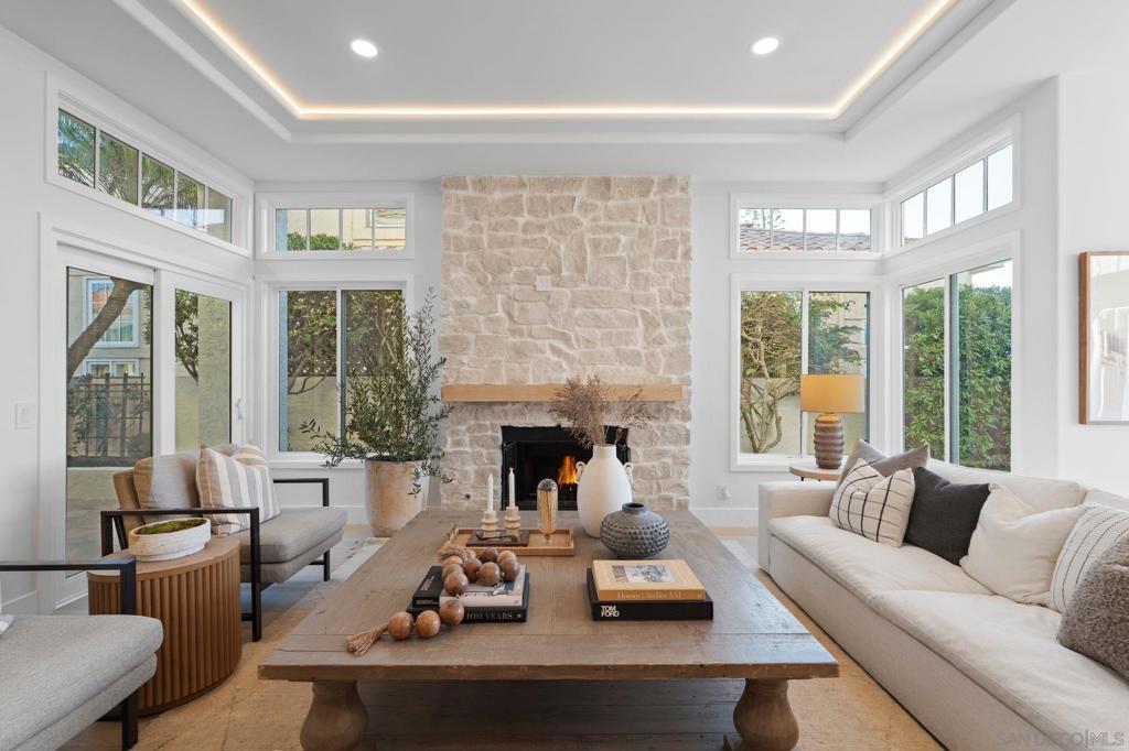 Del Mar - Residential