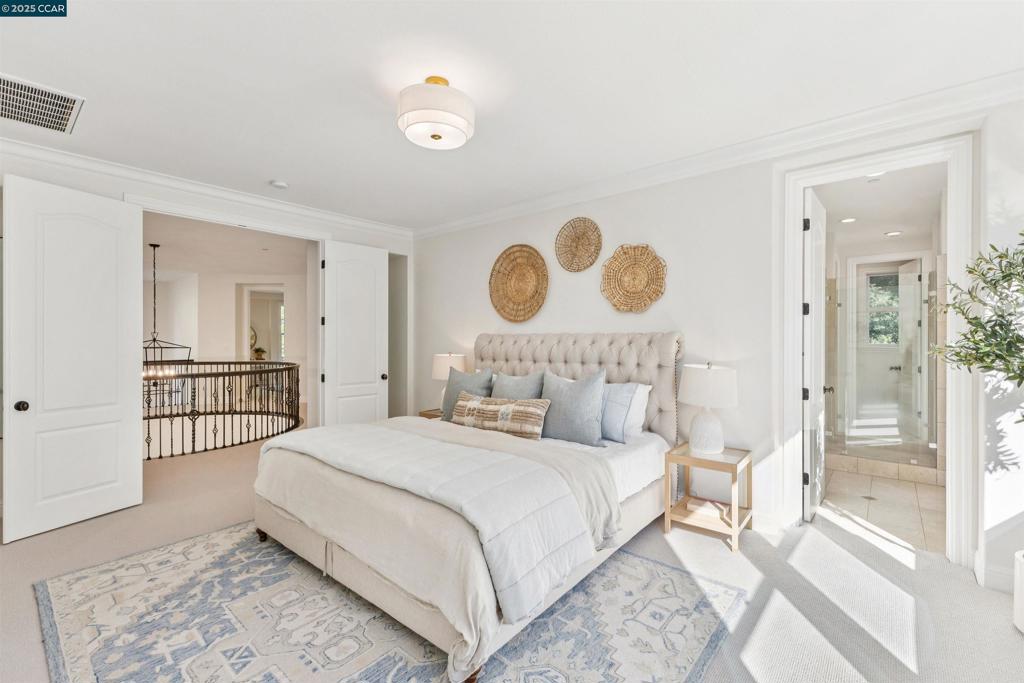 BARRINGTON WOODS - Residential