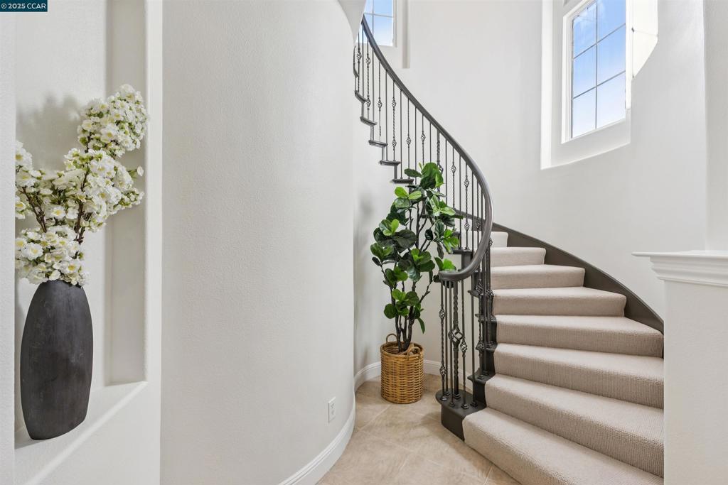 BARRINGTON WOODS - Residential