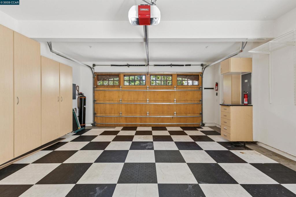 BARRINGTON WOODS - Residential