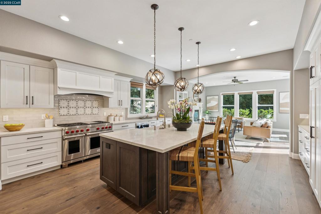 BARRINGTON WOODS - Residential