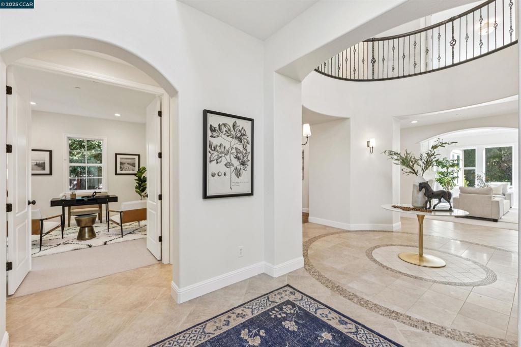 BARRINGTON WOODS - Residential