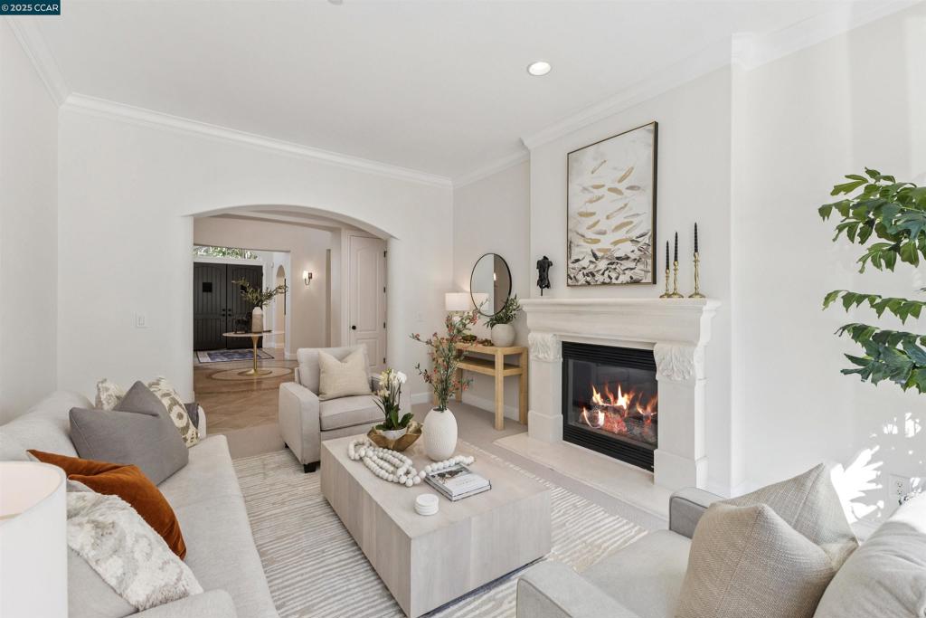 BARRINGTON WOODS - Residential