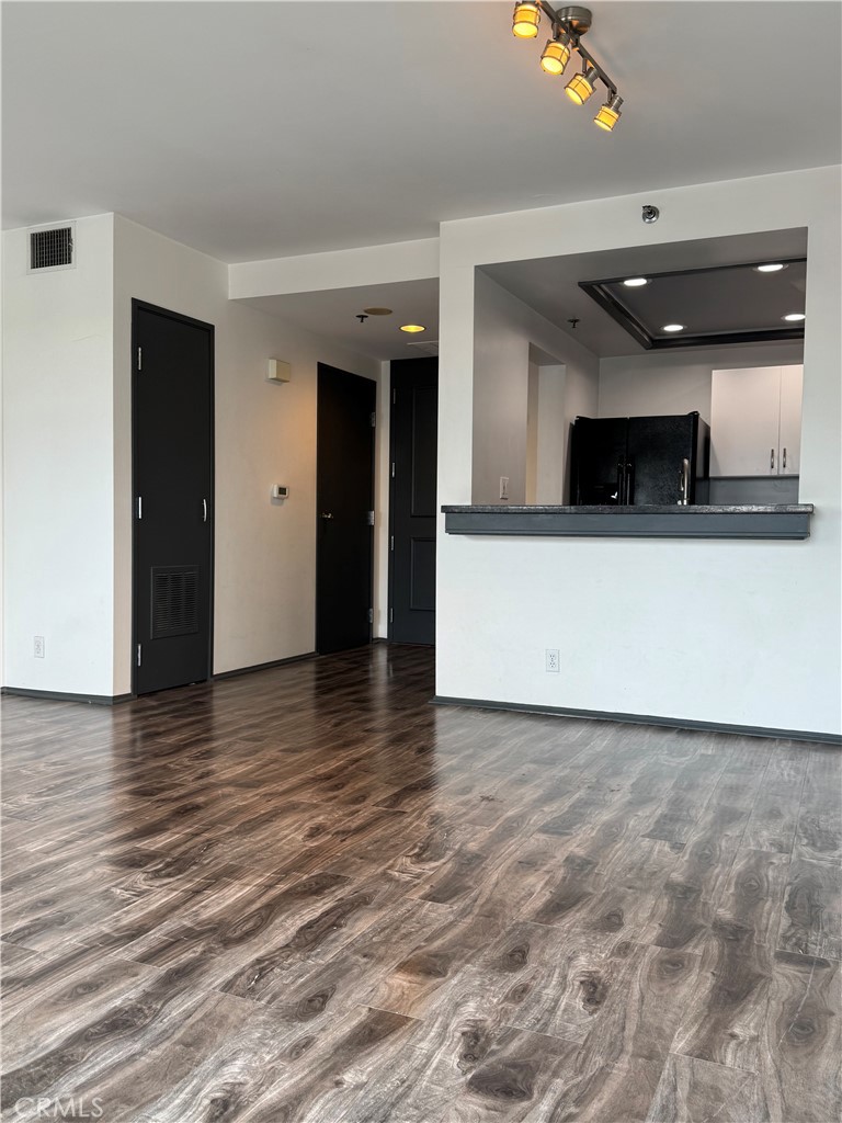 525 E Seaside Way 310