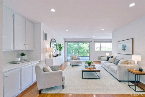 Photo of 1436 S Bedford Street #3, Los Angeles, CA 90035 (MLS # SW25139615)