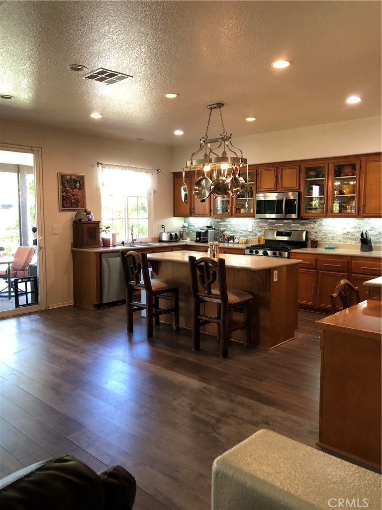 2819 Eureka Road