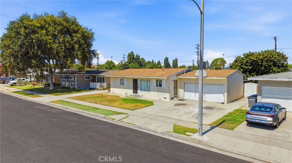 139 E 229th Street