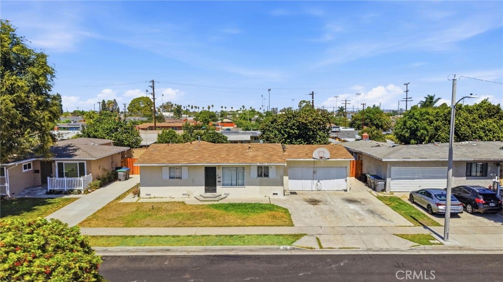 139 E 229th Street
