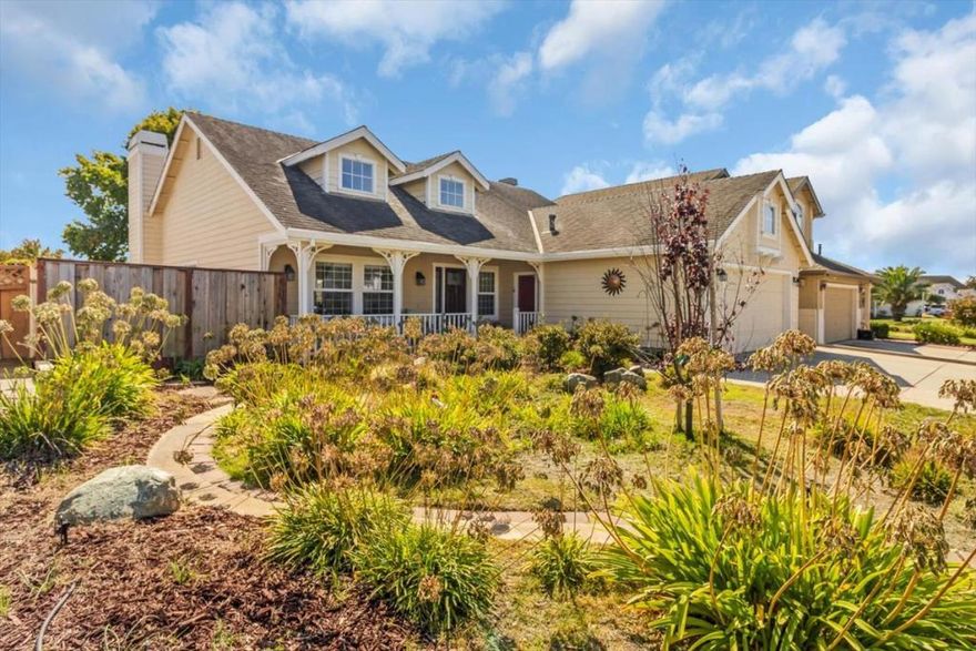 Welcome home!  This inviting single-story Cape Codstyle residence is located in the highly desirable Creekbridge neighborhood. Designed with comfort and light in mind, the bright open floor plan features soaring ceilings in the living, family, and kitchen areas, creating an airy sense of space throughout.  The family room centers around a cozy fireplace, while the spacious kitchen offers granite countertops, a convenient eat-in bar, and generous work space perfect for both everyday living and entertaining.  Easy-care front and back yards allow for more time to enjoy your home and community. With parks, schools, and local amenities just minutes away, its easy to see why Creekbridge remains one of the areas most sought-after neighborhoods.