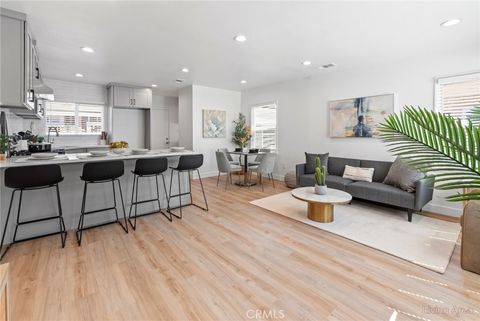 Photo of 128 S Citrus Avenue, Fullerton, CA 92833 (MLS # OC25250021)