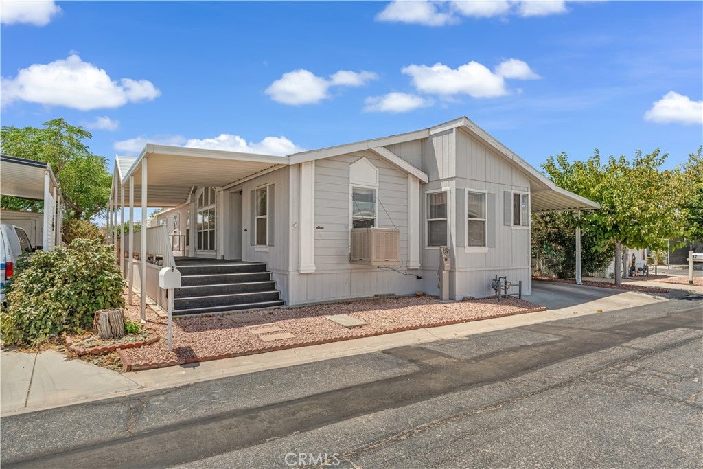2550 E Avenue I 11