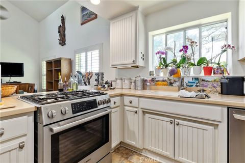 Tiny photo for 2646 Oak Shores Dr, Bradley, CA 93426 (MLS # NS26064869)