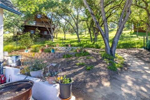 Tiny photo for 2646 Oak Shores Dr, Bradley, CA 93426 (MLS # NS26064869)