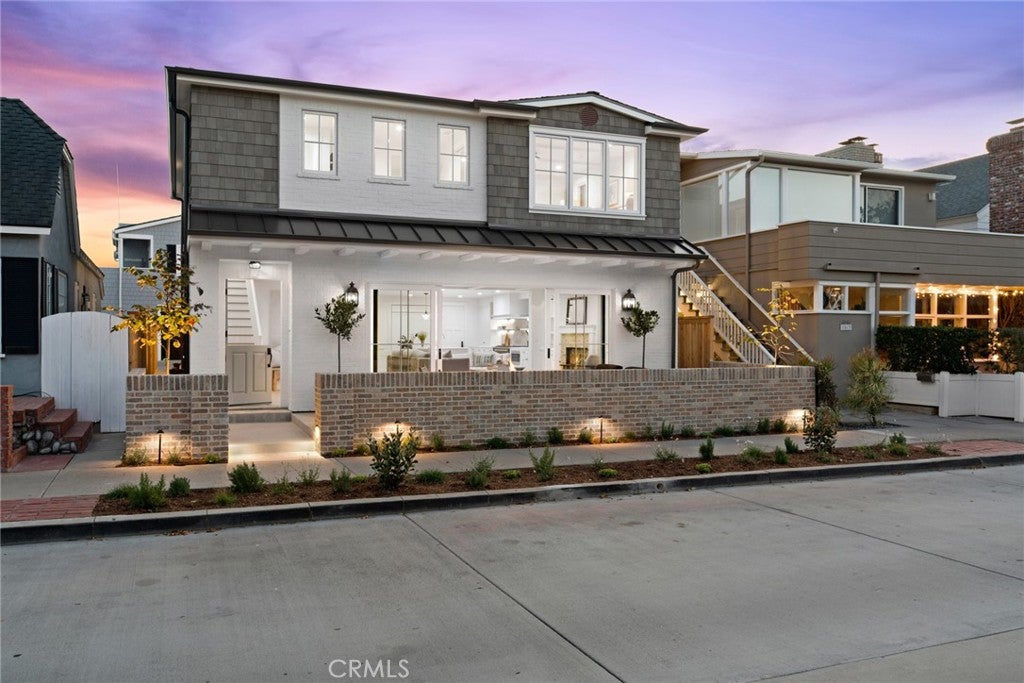 Photo of 1517 Miramar Drive, Newport Beach, CA 92661 (MLS # NP26210684)